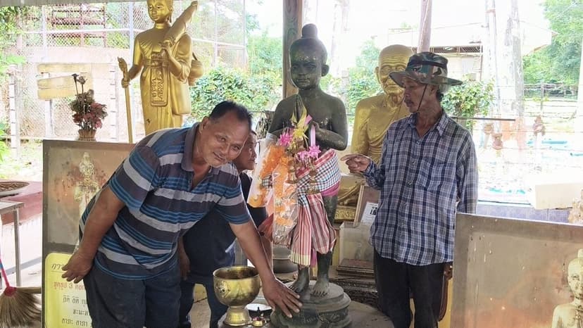 ชาวบ้าน แห่กราบไหว้-ขอพรเลขเด็ด ‘ไอ้ไข่’ วัดดังจอมบึง จุดธูปเสี่ยงทาย ได้สมหวัง เล็งเสี่ยงโชค ลุ้นรับทรัพย์
