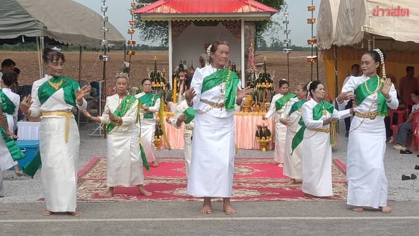 คึกคัก ร่วมพิธีแห่ “ปู่ดำ” จุดประทัดหมื่นนัด ลุ้นเลขเด็ดงวดนี้